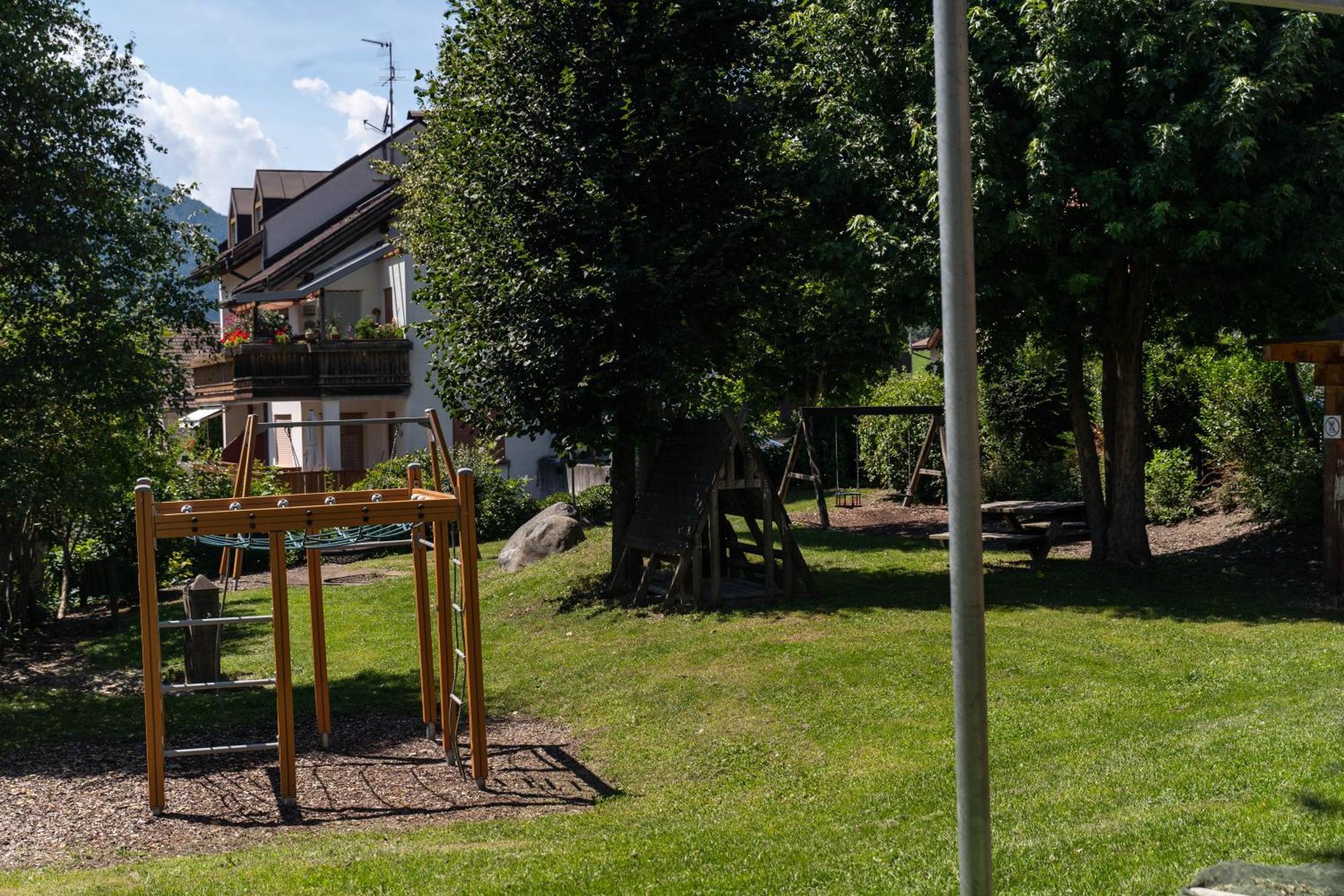 Apartments, Guest House & Historic Chalet Neuhaus San Sigismondo Buitenkant foto